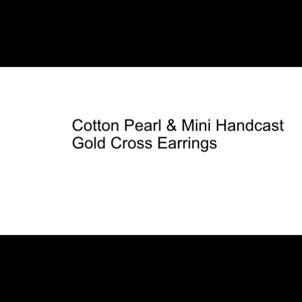 - Gold cross earrings - Picture 3 of 5